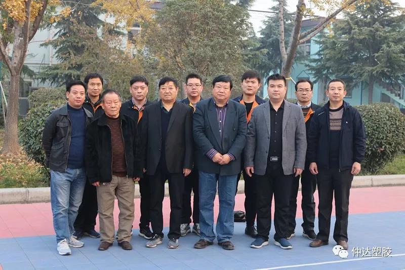 熱烈歡迎河南省塑料協(xié)會(huì)段同生會(huì)長(zhǎng)一行蒞臨仲達(dá)塑膠考察指導(dǎo)工作！