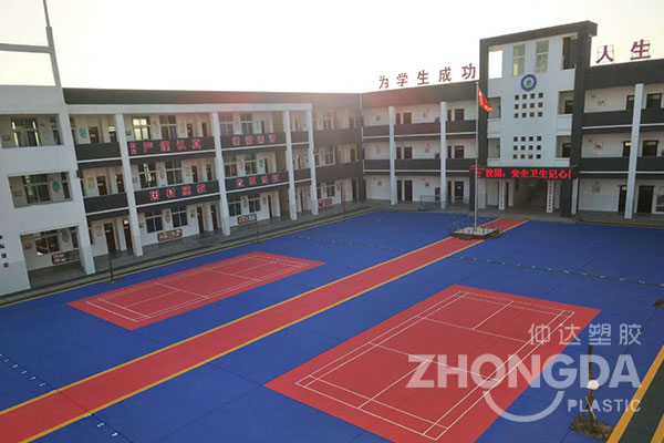 懸浮拼接地板的優(yōu)勢(shì)有哪些？